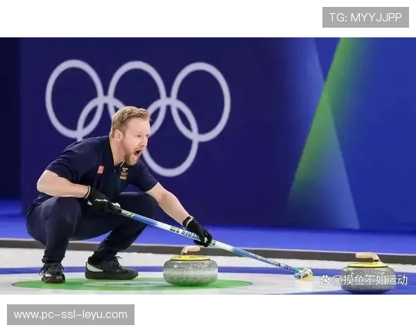 中国冰壶男子循环赛首局偷2分，裁判使用大圆规测量5次后判定得分